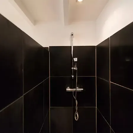 Short شقة أمستردام