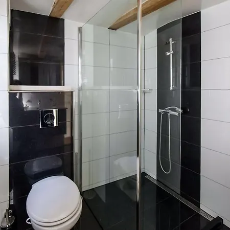 فندق مبيت وإفطار Mpkerol Luxury 3*