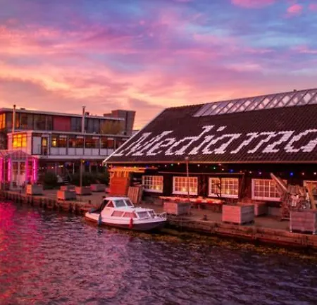 Appartement Private The Waterhouse Houseboat *