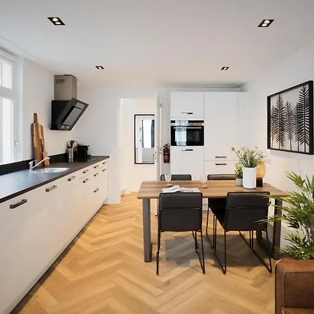Damrak Short Appartement