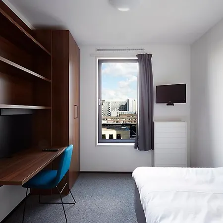 The Social Hub West Hotel