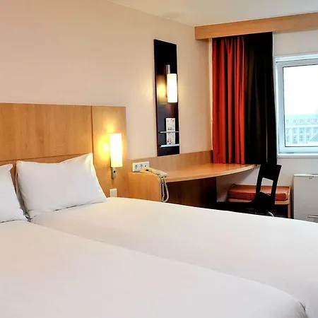 Ibis Centre 3*