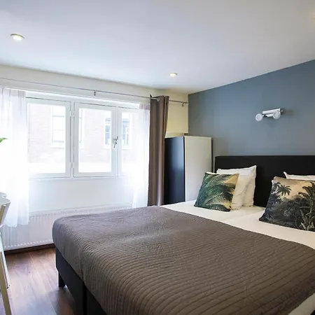 Otel Quentin Arrive *
