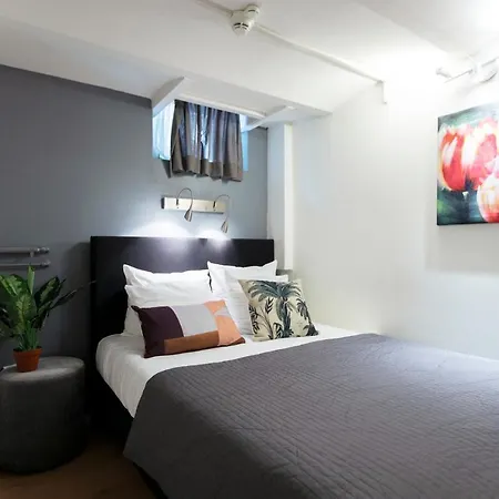 Quentin England Hotel 2*