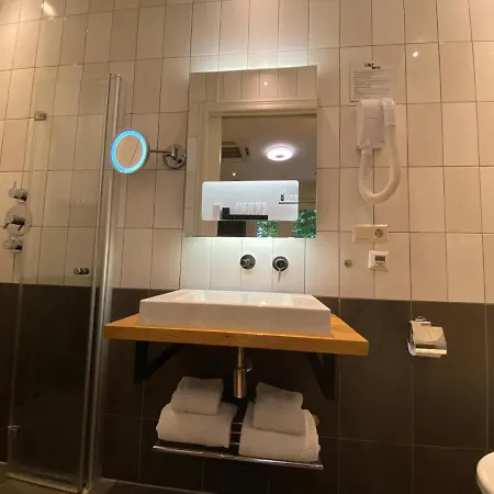 Alp Hotel