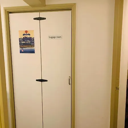 Amsterdam Central Guest House 2*
