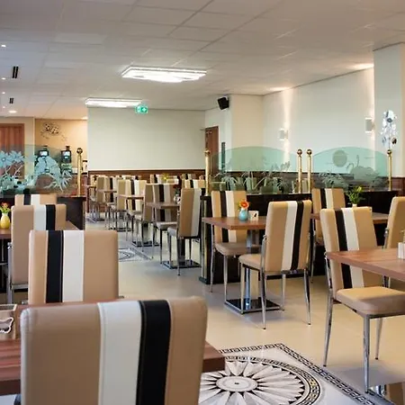 Otel King's Court
