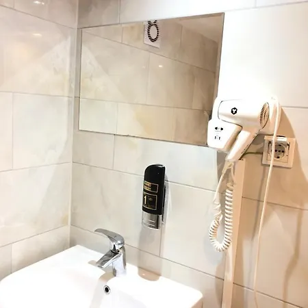 Damrak Отель 2*
