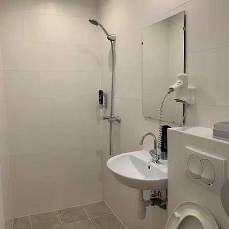 Budget Dam 2*