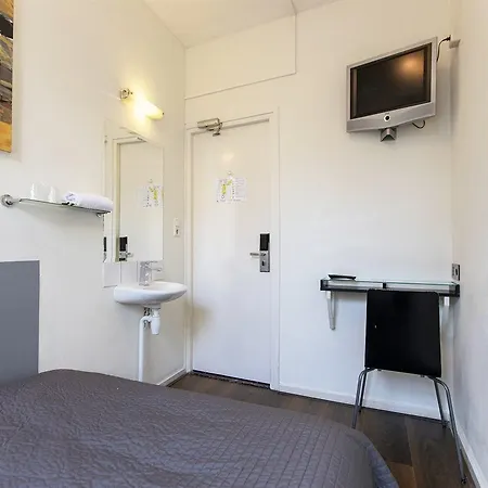 Otel Quentin Arrive