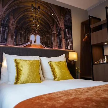 Hotel Leonardo Boutique Museumhotel 4*