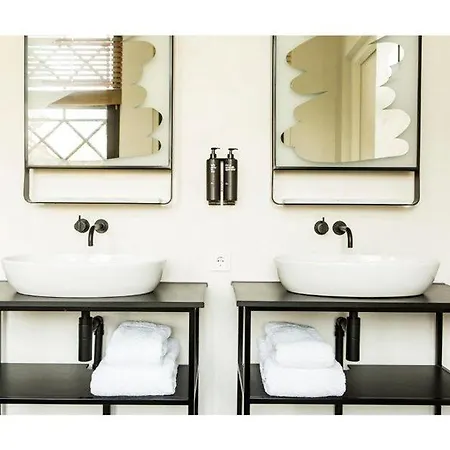 Hotel Conscious Westerpark 4*