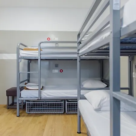 Warmoes Hostel *