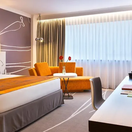 Hotel Holiday Inn Amsterdam 4*