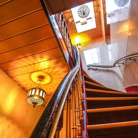 Nadia Hotel