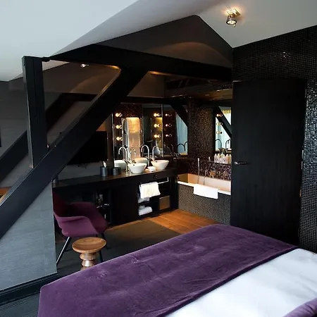 Canal House Hotel 4*