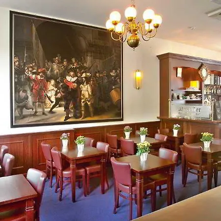 Alexander 3*