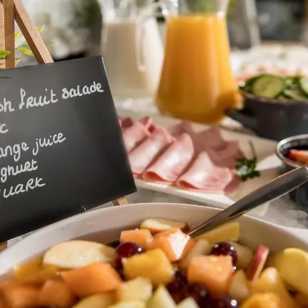 Campanile & Restaurant Zuid-oost 3*
