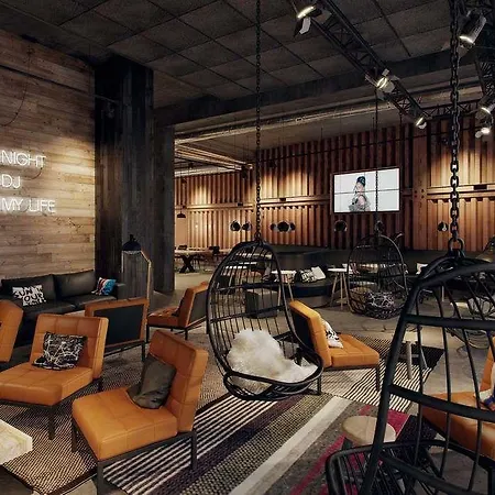 Moxy Houthavens Otel 4*