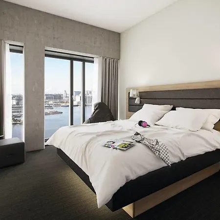 Moxy Houthavens Otel Amsterdam