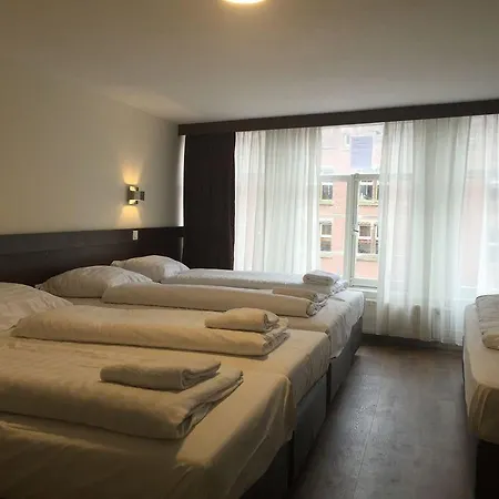 Damrak Hotel 2*