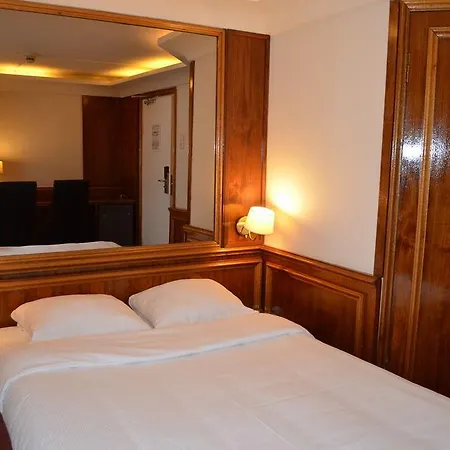 Rembrandtplein Hotel