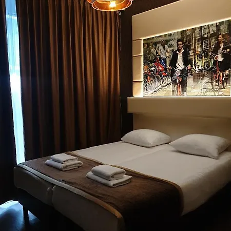 Hotel Mosaic Centre 3*
