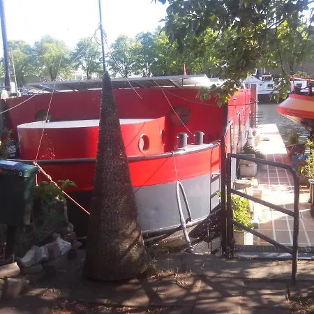 Houseboat Dokstroom *