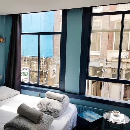 Urban Vibes Bed & Breakfast