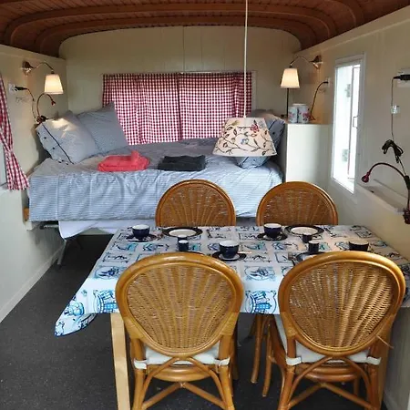 Your Cozy Waggon At The Cows' Paradise Ámsterdam