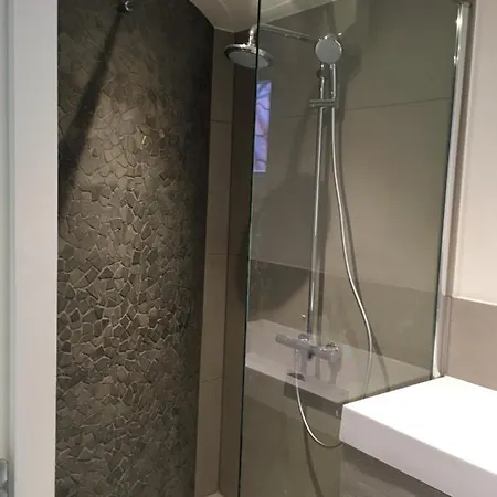 Kangaroom Guest house