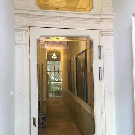 Kangaroom