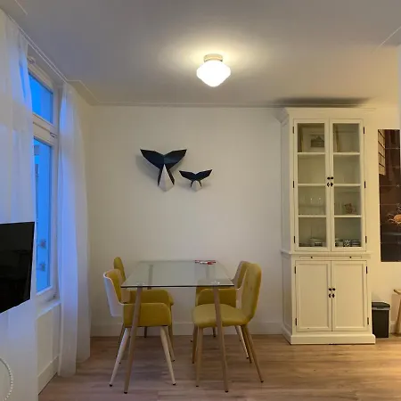 Kangaroom 2* Amsterdam