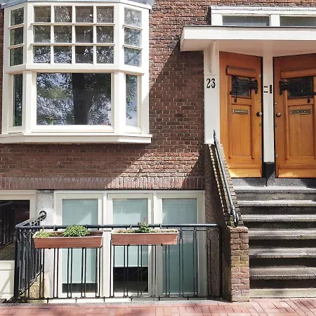 23 Sous Bed & Breakfast 2*