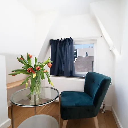 Dase Maison Centrum Bed & Breakfast 2*