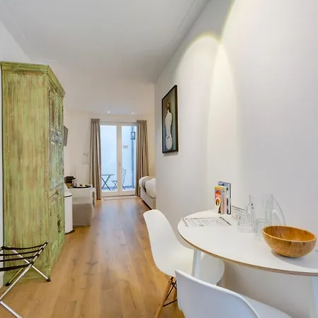 Luxurious In Jordaan Couple Getaway 3*