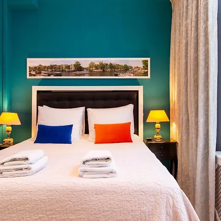 Blossom Bed & Breakfast 2*