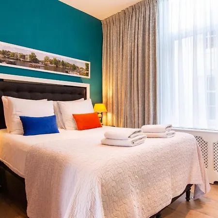 Blossom Bed & Breakfast 2*