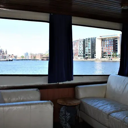 Botel Amicitia