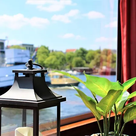 Nova Botel Amsterdam