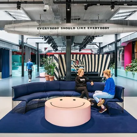 Hotel The Social Hub 4*