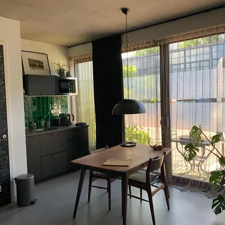 Chez Odette - Free Bikes & Private Car Parking Amsterdam