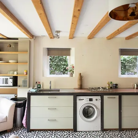 Family House Гостевой дом 2*