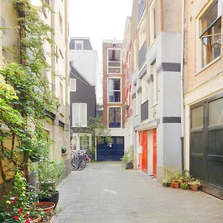 Apartment Alley *