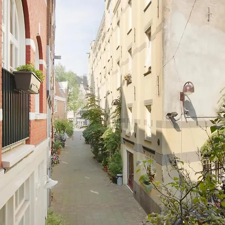 Alley Apartment Amsterdam