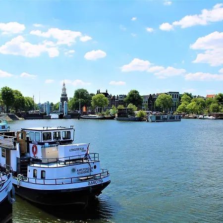 Bateau-hôtel Amicitia