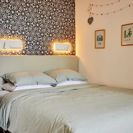 Treehouse Bed & Breakfast