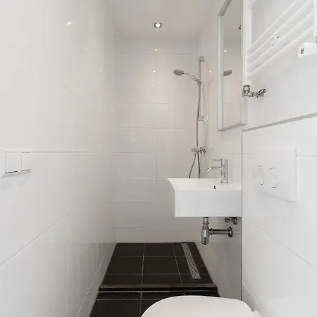 Center For A Group Of 4 In - Apt 2 Appartement *
