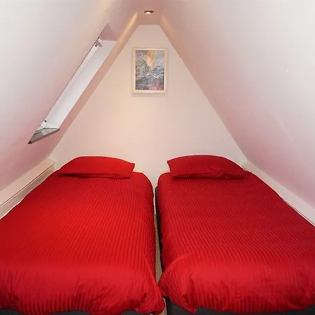 Xaviera's Bed & Breakfast 2*