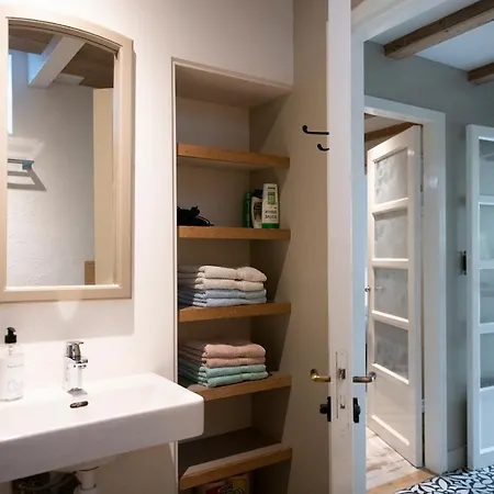 Family House Гостевой дом 2*